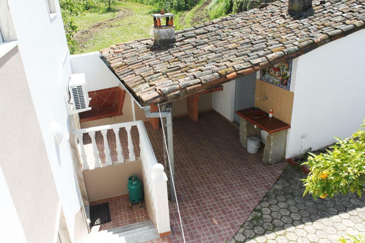 Vila Casa Do Neto Tiago Fundão Exteriér fotografie